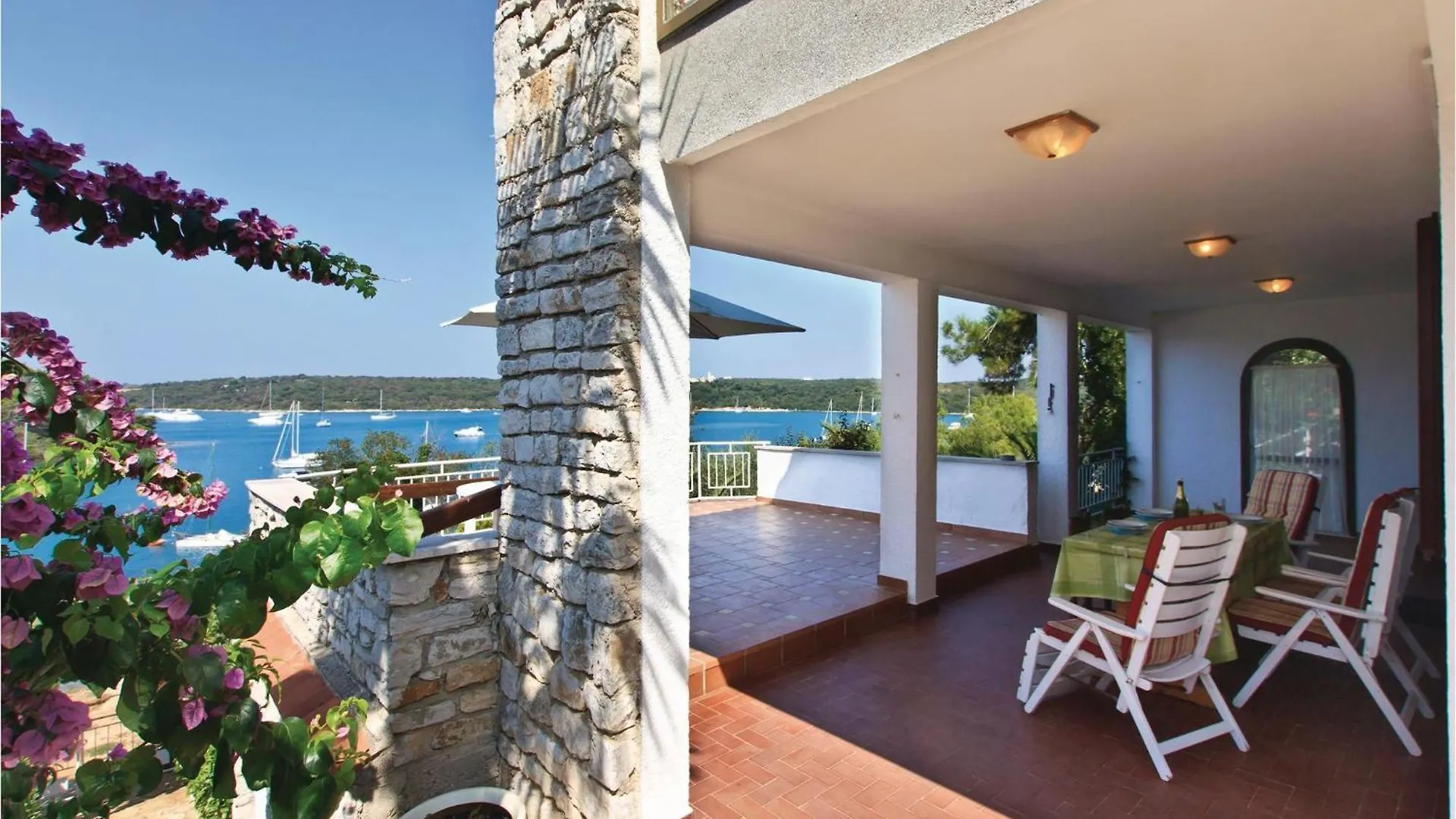 2 Bedroom Amazing Apartment In Pula