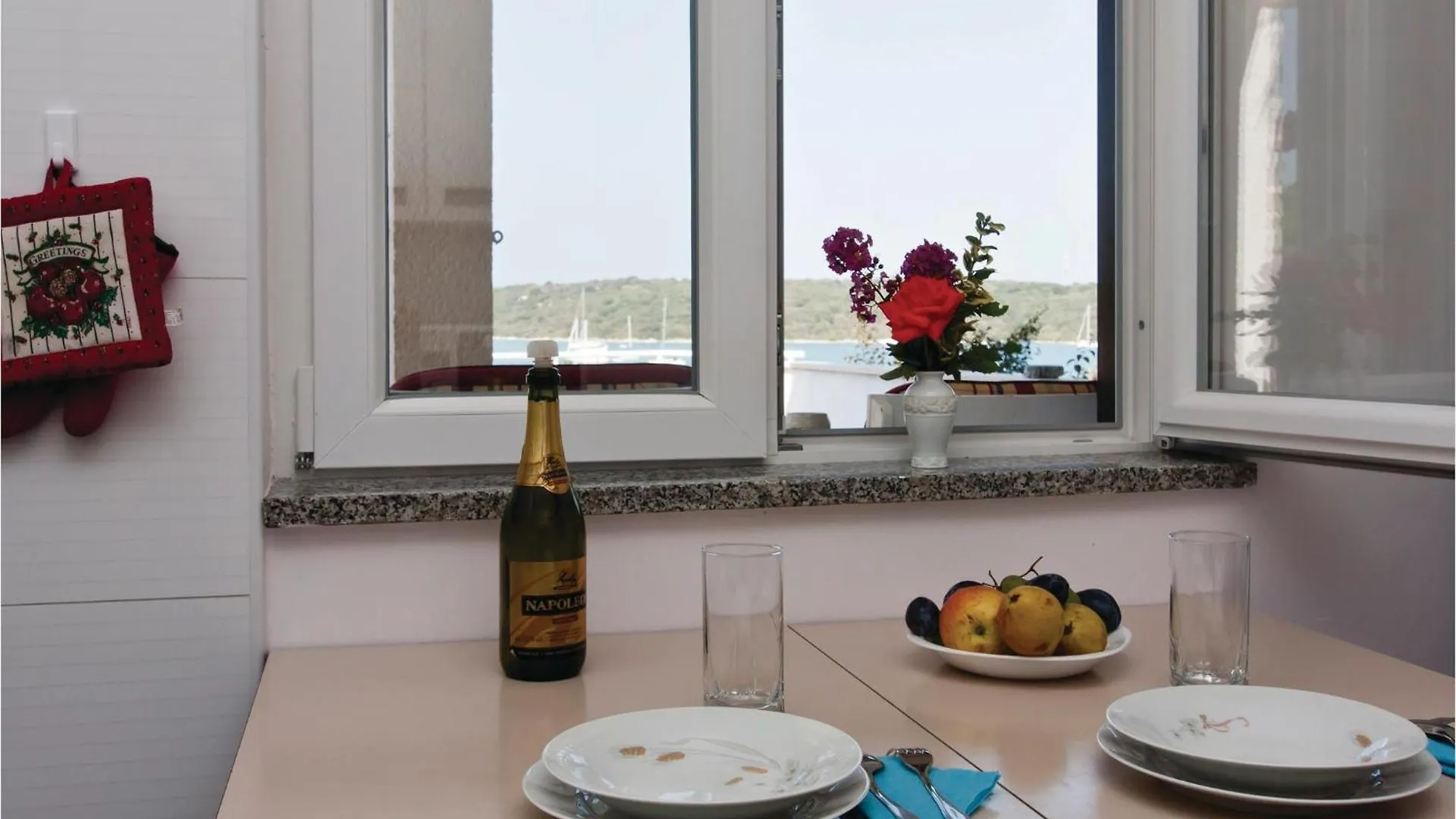 2 Bedroom Amazing Apartment In Pula