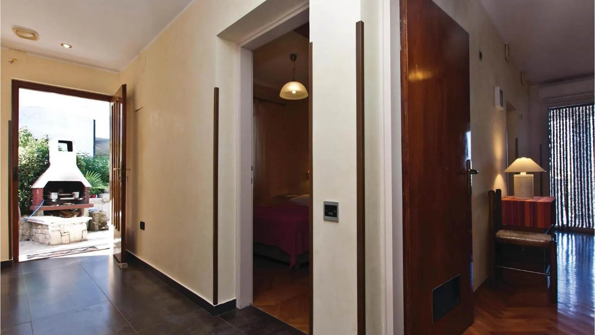 2 Bedroom Amazing Apartment In Pula